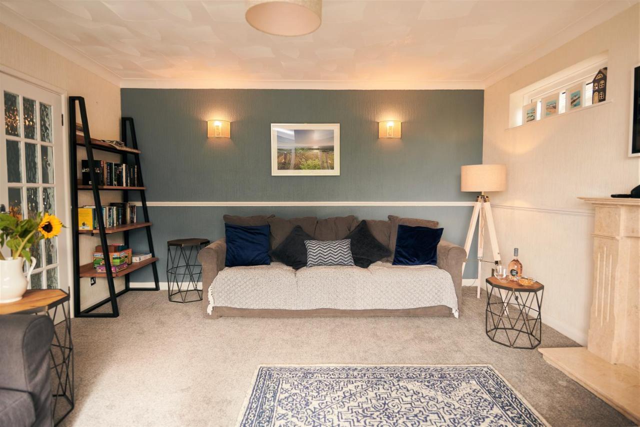 טנבי Sea Gem- Beautiful Family Home With Stunning Sea Views & Garden מראה חיצוני תמונה